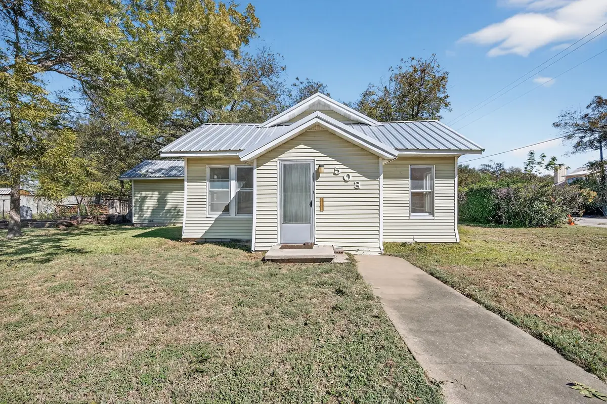 503 N Avenue I, Clifton, TX 76634 - Image #1