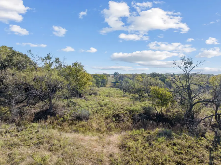 847 Barry Road, Henrietta, TX 76458 - Image #3