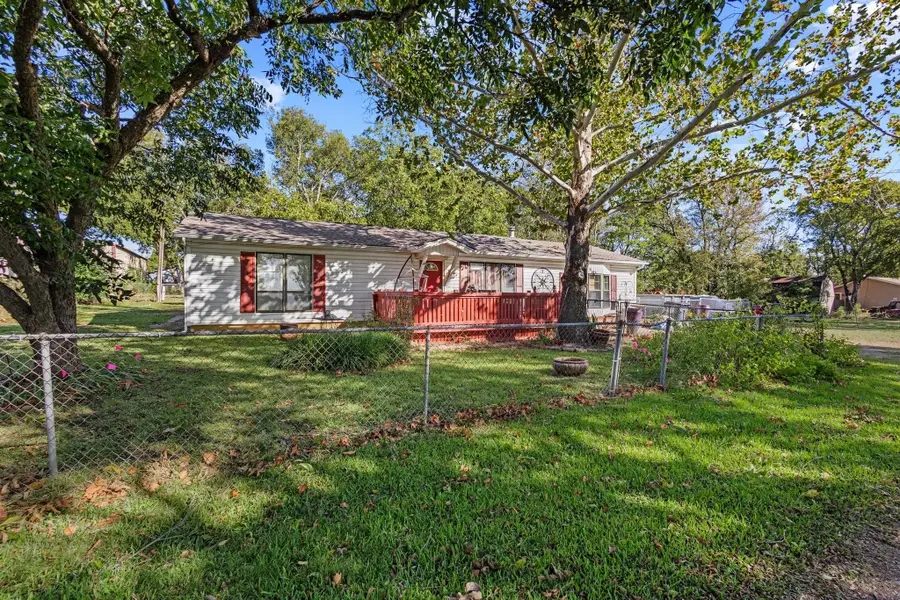 21 Pecan Drive, Pottsboro, TX 75076 - Image #2