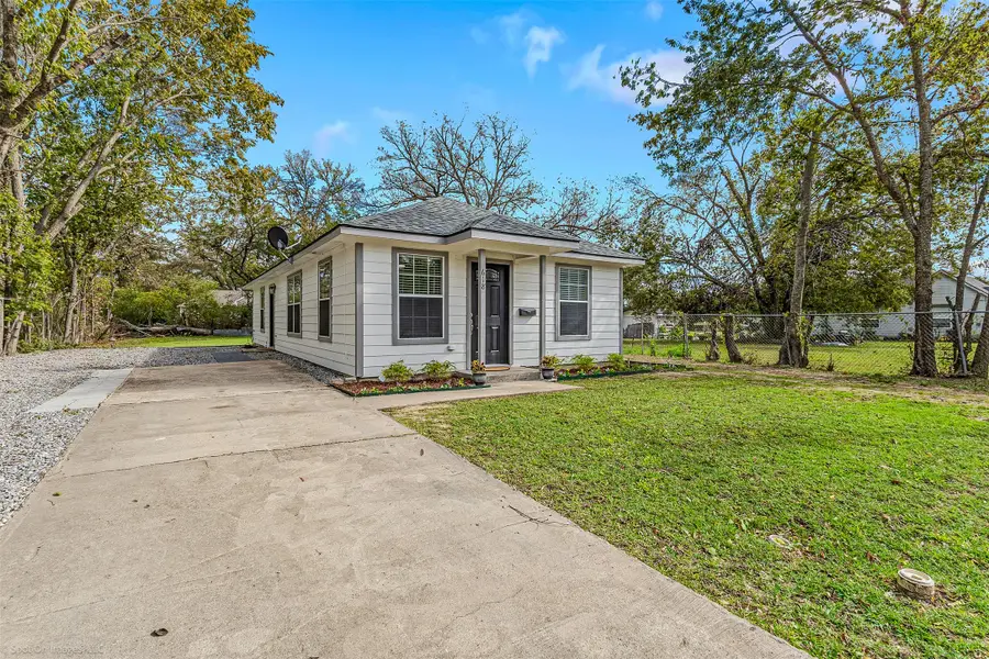 618 Pine Street, Bonham, TX 75418 - Image #3