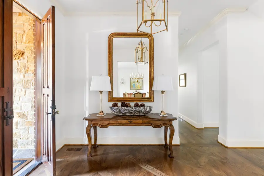 7130 Brookcove Lane, Dallas, TX 75214 - Image #2