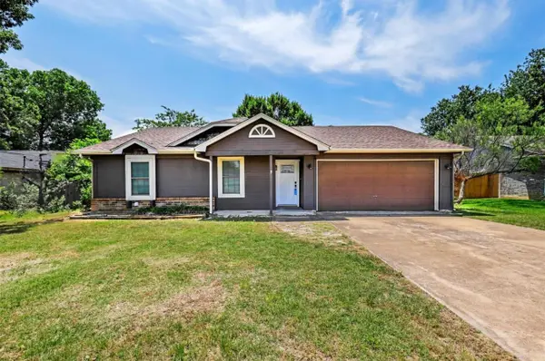 1300 Timbercrest Drive, Benbrook, TX 76126