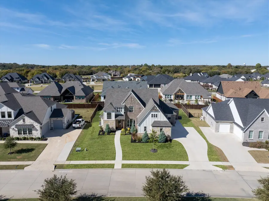 235 Aberdeen Boulevard, Argyle, TX 76226 - Image #2