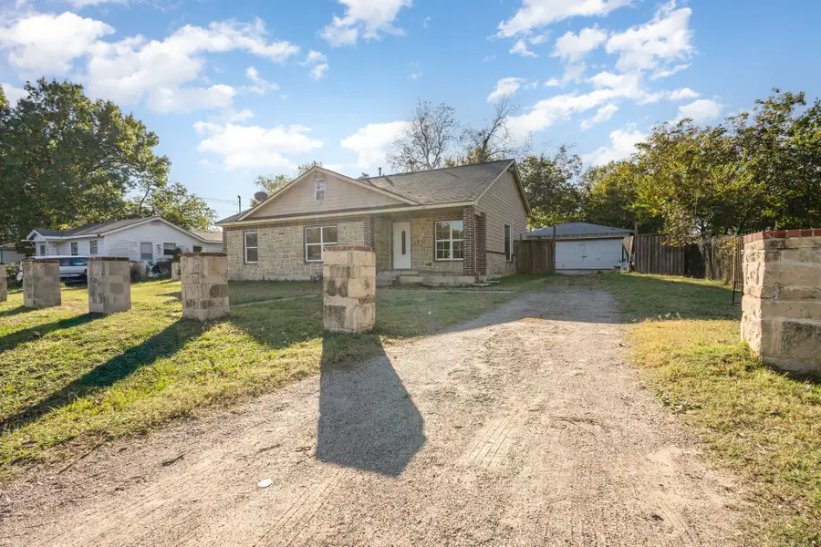 215 Glenview Street, Dallas, TX 75217 - Image #2
