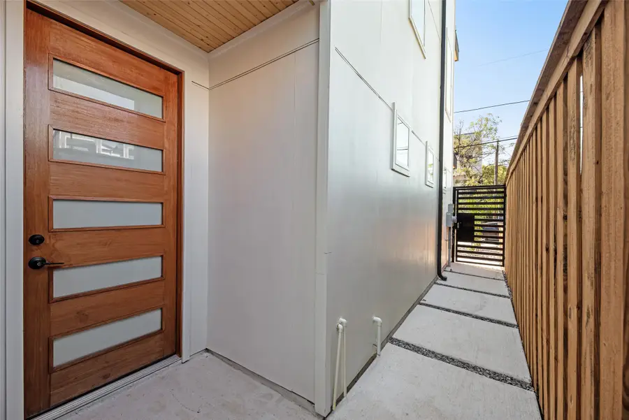 1123 Muncie, Dallas, TX 75212 - Image #2