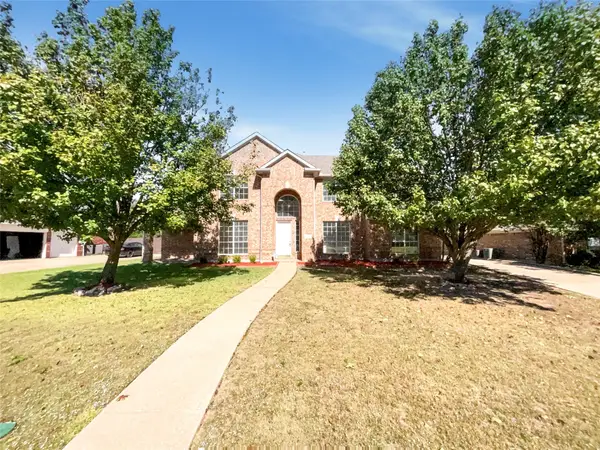 209 Old Gate Lane, Sunnyvale, TX 75182