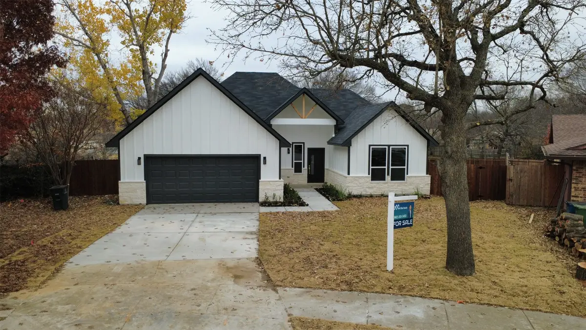 810 Foxwood Place, Lewisville, TX 75067 - Image #1