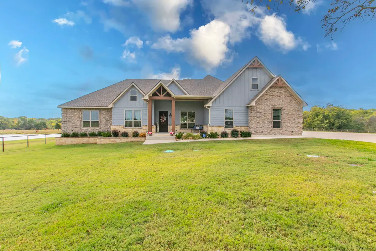 790 Bones Chapel Road, Whitesboro, TX 76273 - Image #1