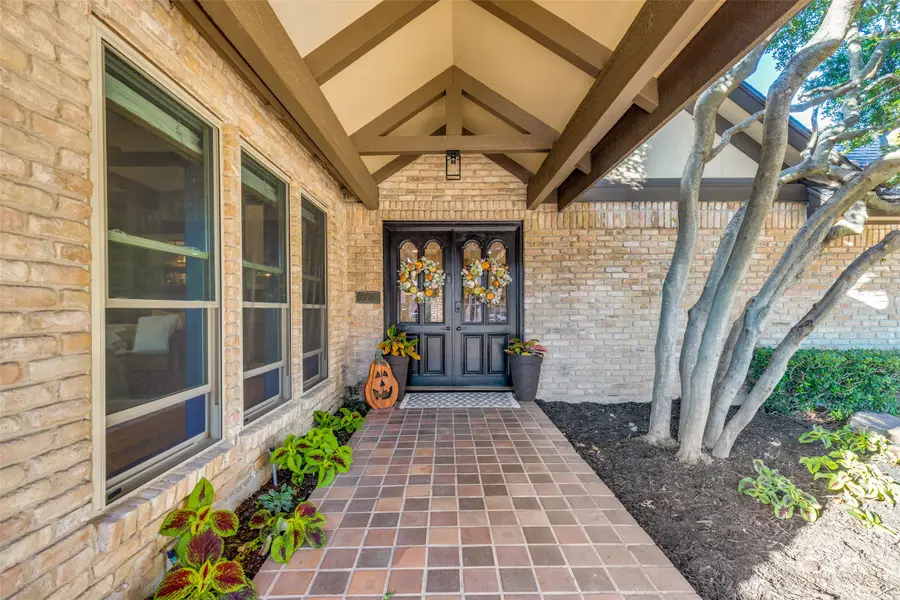 16015 Chalfont Circle, Dallas, TX 75248 - Image #3