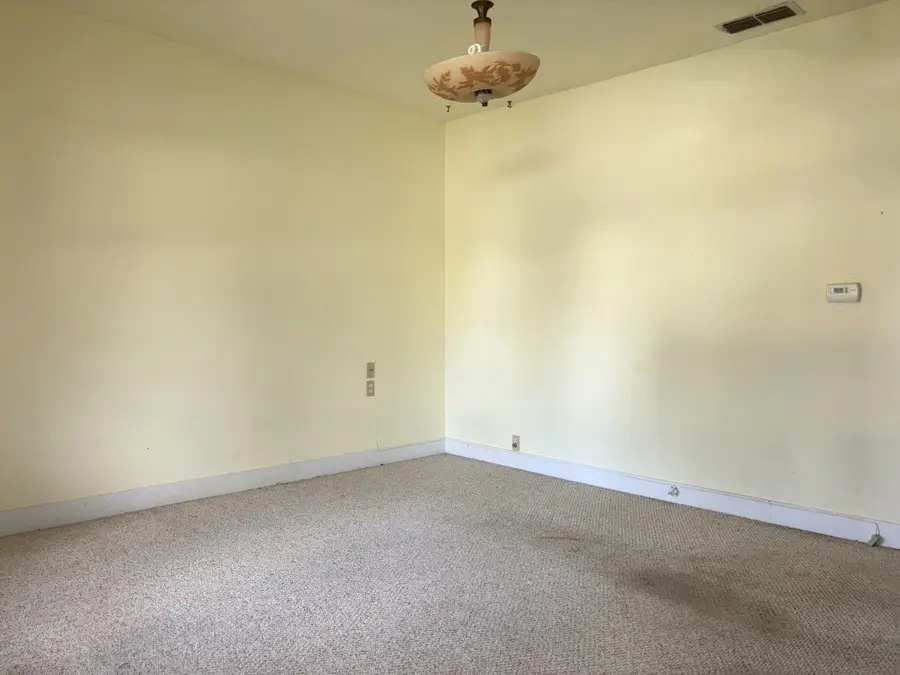 405 N Foley Street, Seymour, TX 76380 - Image #2