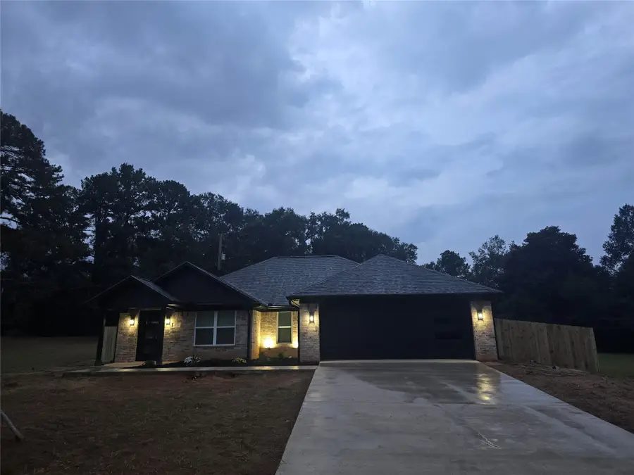 403 Campbell Street, Daingerfield, TX 75638 - Image #2