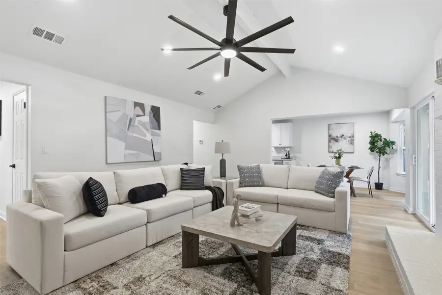 6520 Ridglea Drive, Watauga, TX 76148 - Image #2