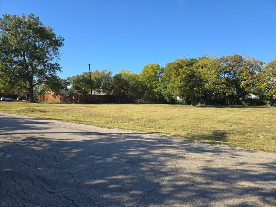 224 S 2nd Street, Garland, TX 75040 - Image #2