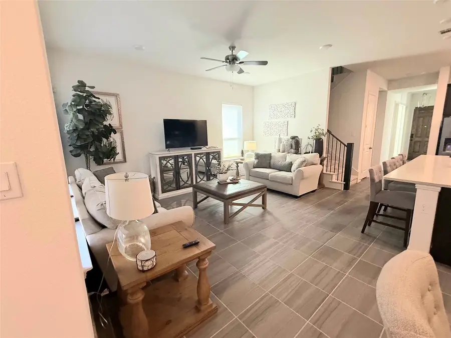 1207 Birds Fort Trail, Arlington, TX 76005 - Image #3