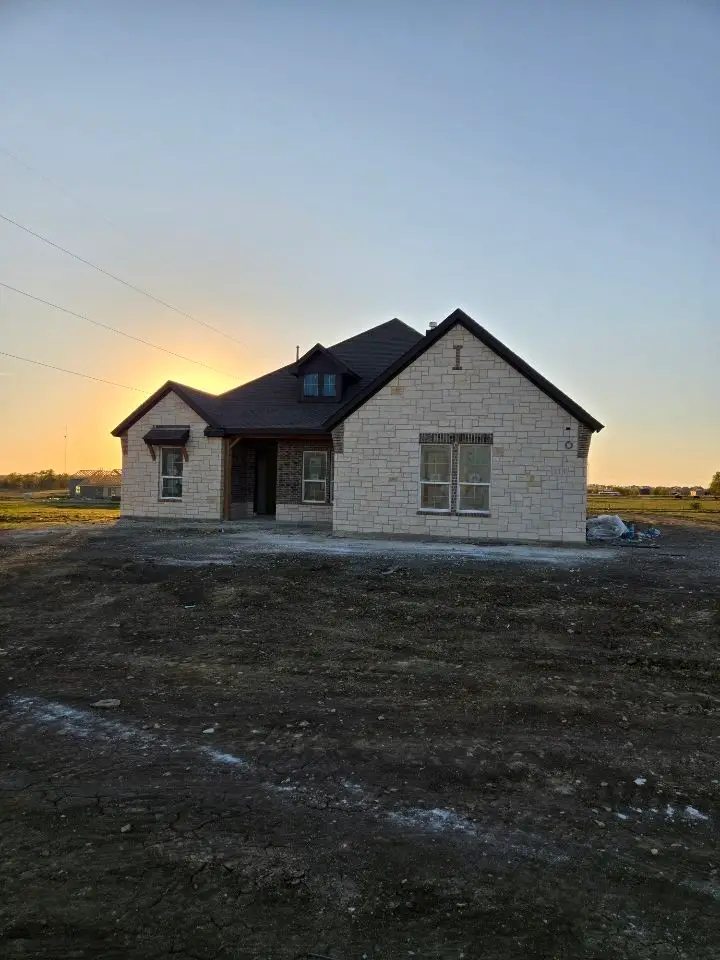 118 Hillview Trail, Decatur, TX 76234 - Image #1