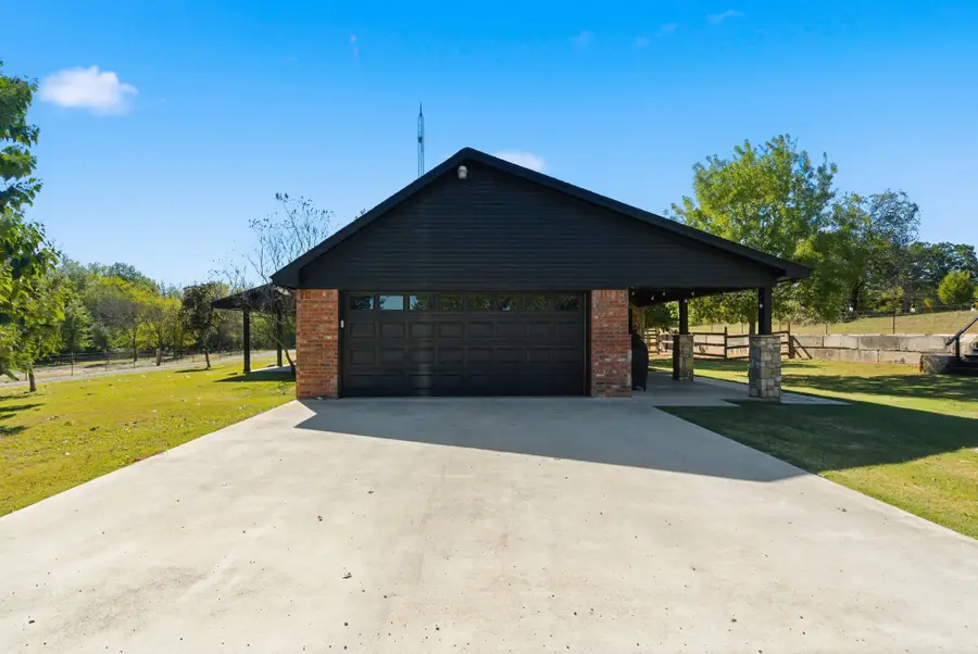 2883 Harwell Lake Road, Weatherford, TX 76088 - Image #3