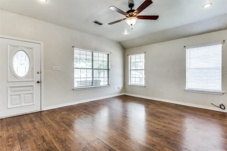 1008 Treys Court, Sanger, TX 76266 - Image #2