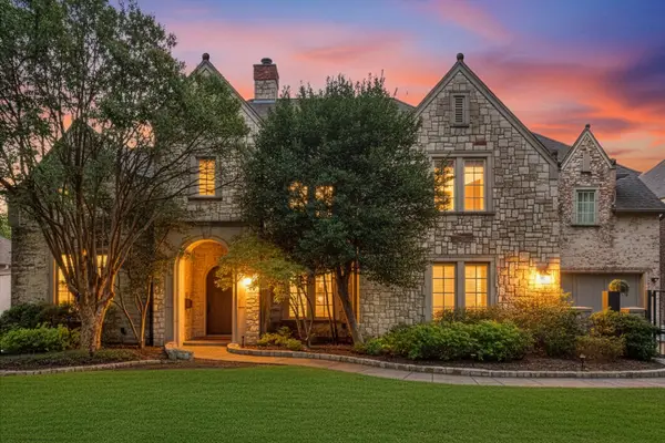 6428 Lavendale Avenue, Dallas, TX 75230