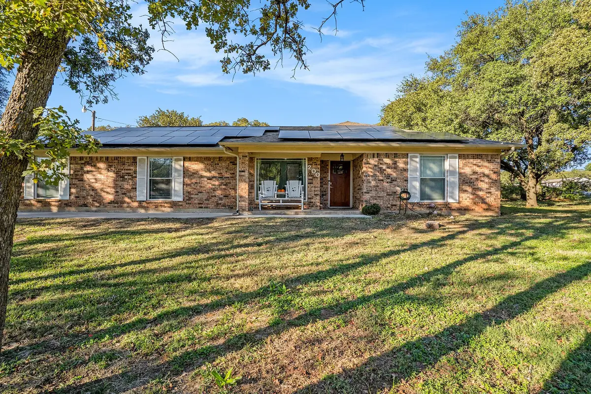 200 Sherry Lane, Burleson, TX 76028 - Image #1