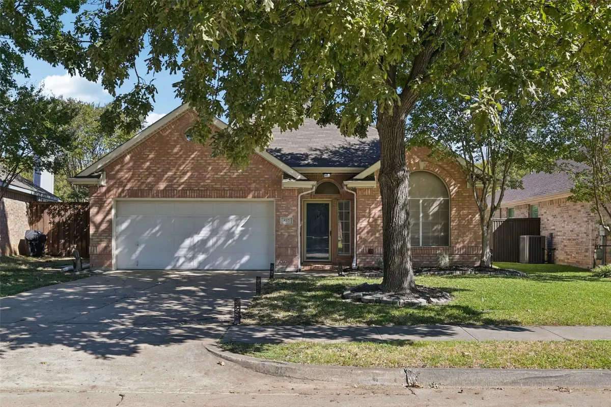 817 Pinnacle Circle, Lewisville, TX 75077 - Image #1