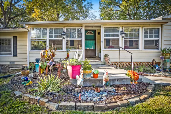 1641 Ben Davis Drive, Garland, TX 75040