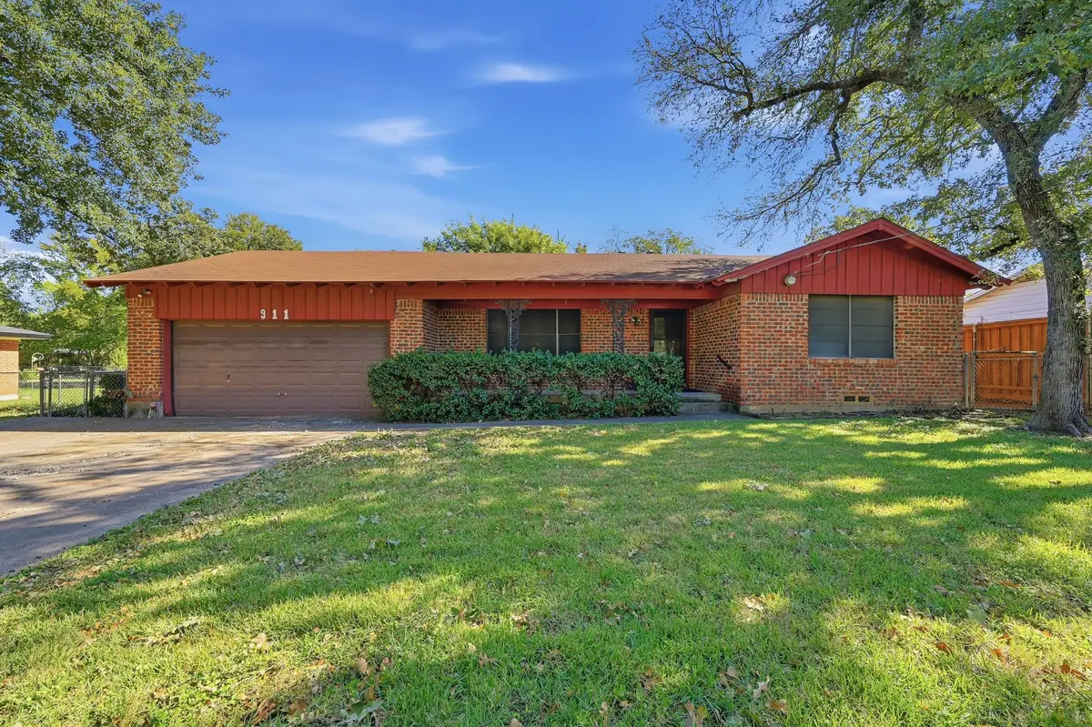 911 Vine Street, Euless, TX 76040 - Image #1