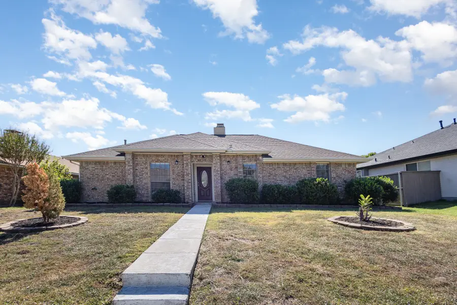 1724 Brighton Drive, Carrollton, TX 75007 - Image #2