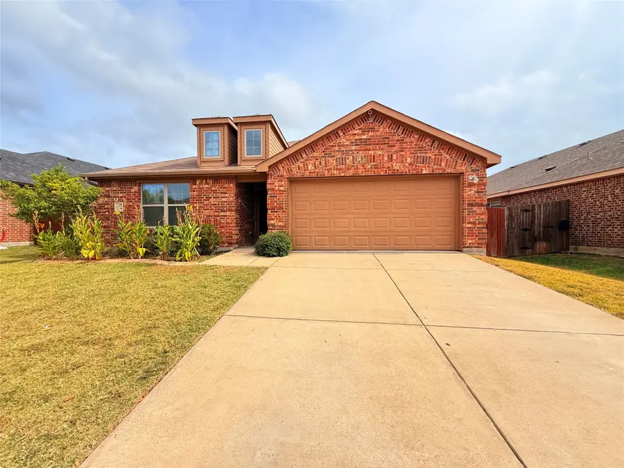 2106 Danibelle Drive, Forney, TX 75126 - Image #2