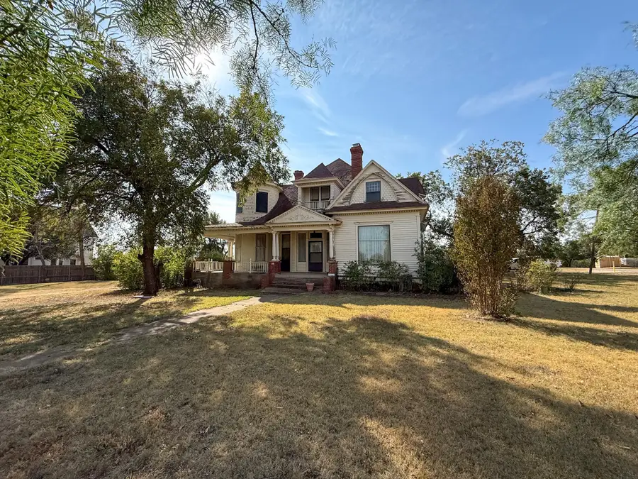 641 W 2nd Street, Baird, TX 79504 - Image #2