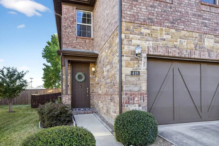 418 Hamilton Street, Lewisville, TX 75067 - Image #2