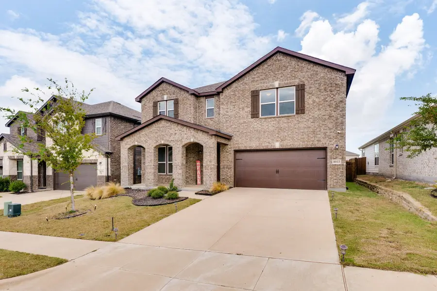 1033 West Drive, Aubrey, TX 76227 - Image #2