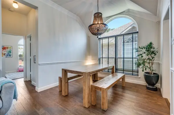 109 Midcrest Drive, Irving, TX 75063