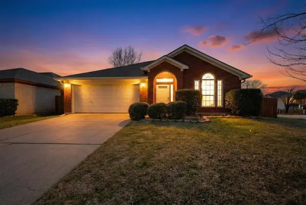 1025 Caleb Street, Burleson, TX 76028