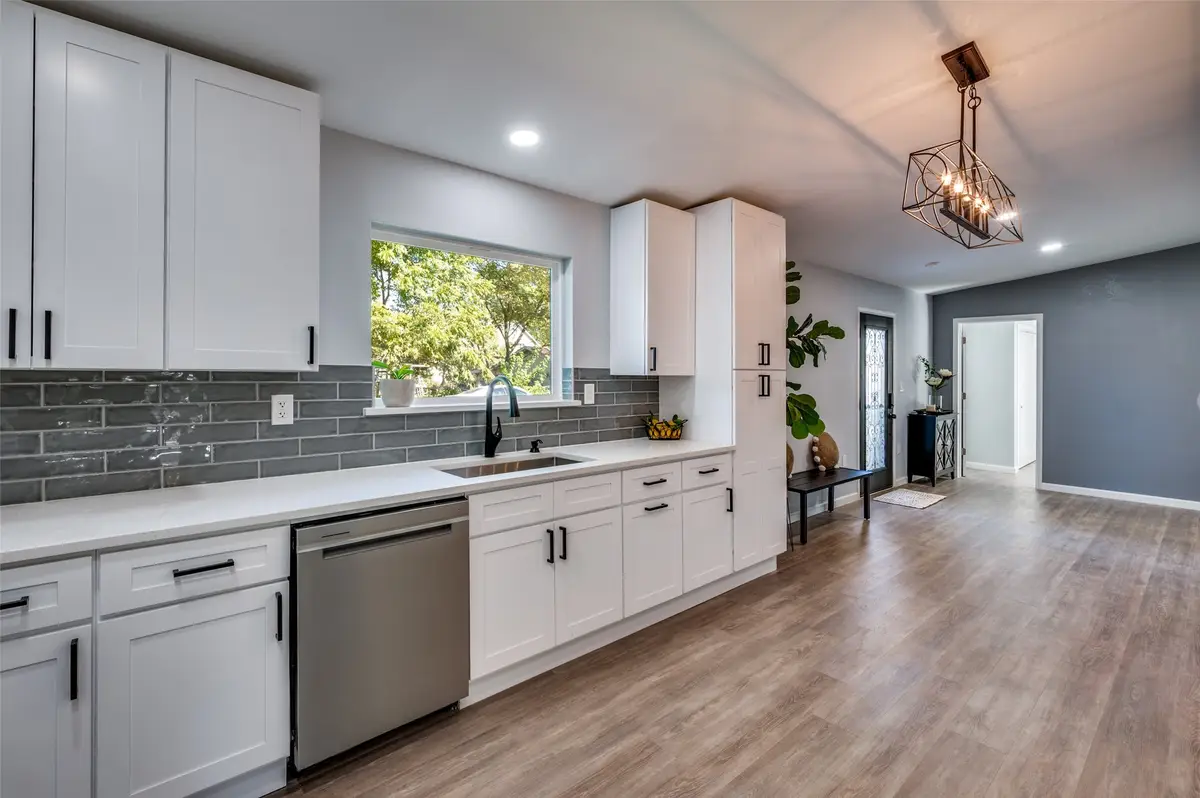 718 Glen Rhea Drive, Lake Dallas, TX 75065 - Image #1