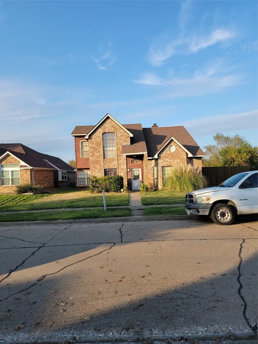 4929 Meadow Vista Place, Garland, TX 75043 - Image #2