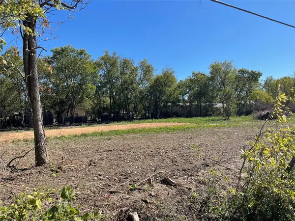 704 N Echols, Mexia, TX 76667