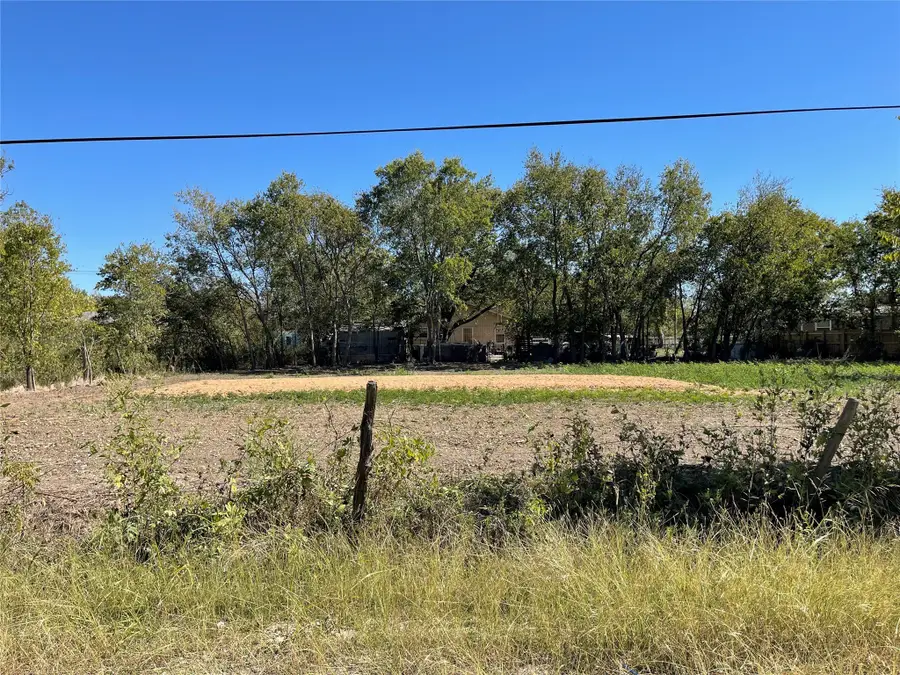 704 N Echols, Mexia, TX 76667 - Image #2