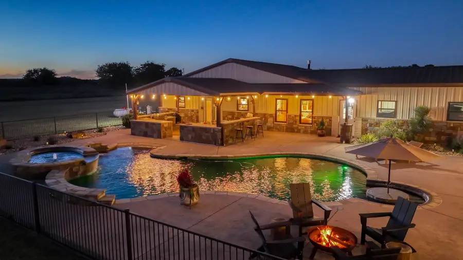 1007 Marigold Court, Granbury, TX 76049 - Image #2