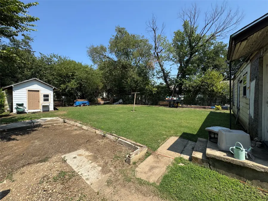 2529 Vera Cruz Street, Fort Worth, TX 76106 - Image #3