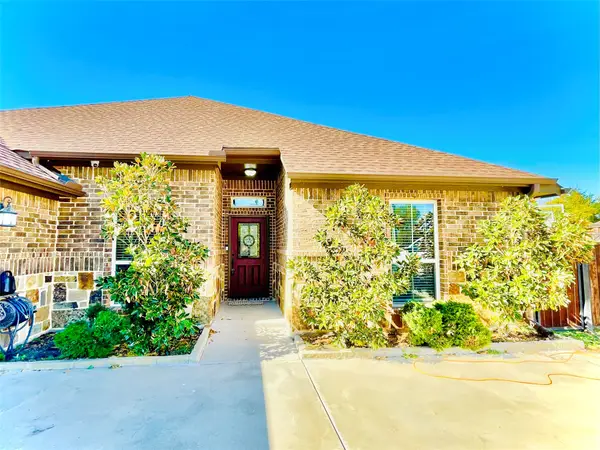 3203 Baskin Drive, Lancaster, TX 75134