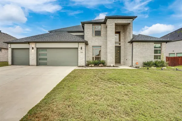 1424 Eagle Feather Way, Fort Worth, TX 76052