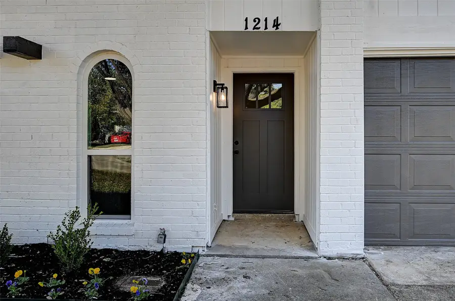 1214 Brownwood Drive, Lewisville, TX 75067 - Image #3