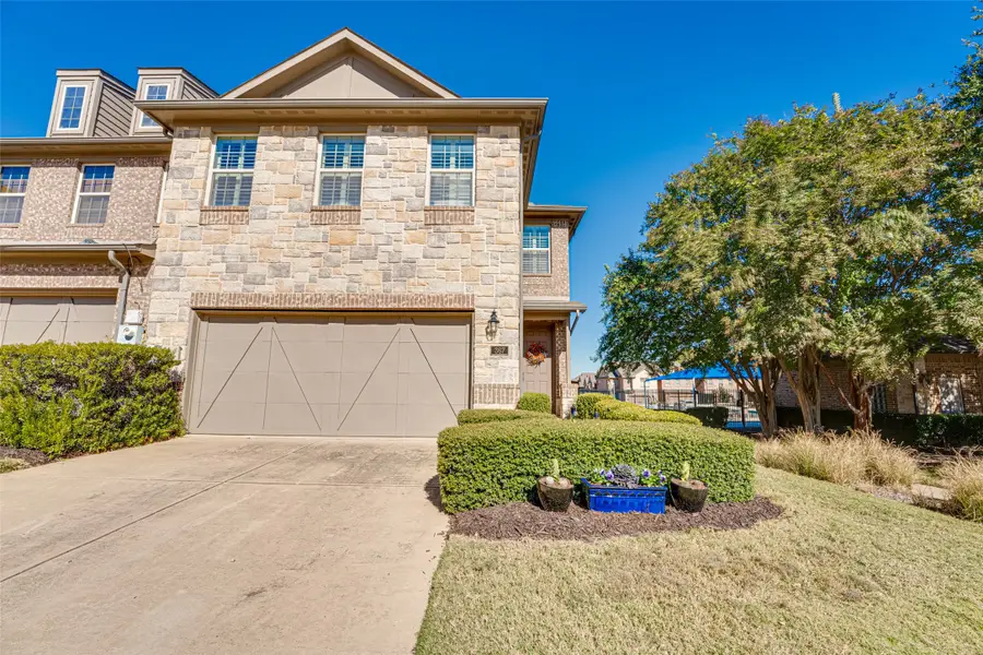 367 Teague Drive, Lewisville, TX 75067 - Image #2