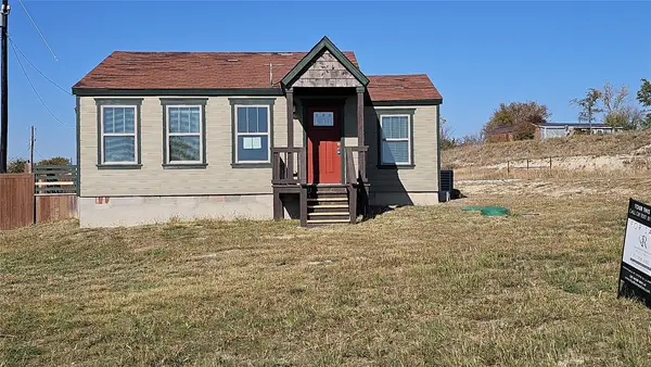 111 W Morning Dove Drive, Azle, TX 76020