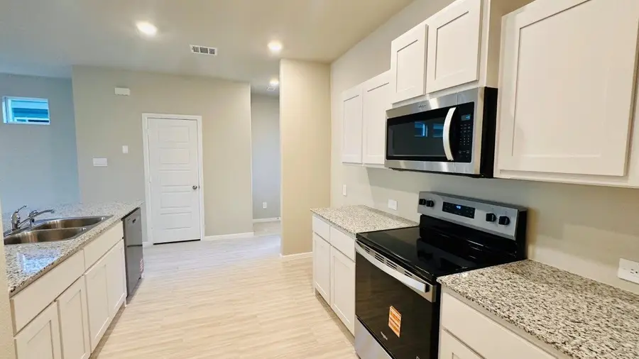 3016 Pecan Farm Lane, Fort Worth, TX 76140 - Image #3