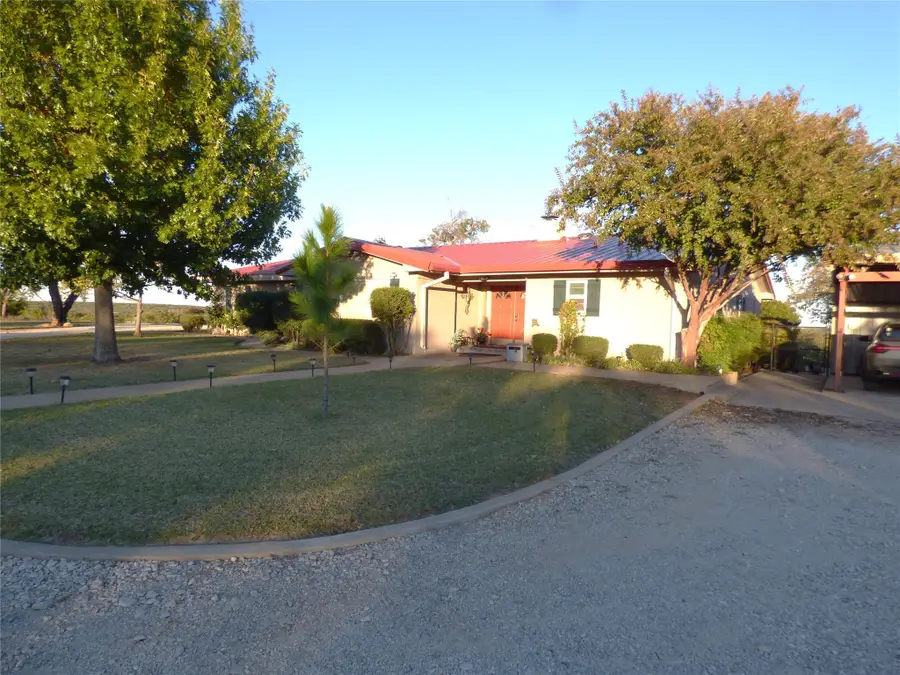 1010 W Moss Street, Eastland, TX 76448 - Image #2