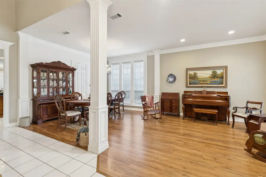 1625 Oak Creek Drive, Hurst, TX 76054 - Image #3