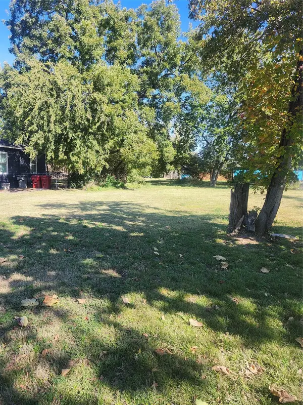 811 N East Street, Sherman, TX 75090