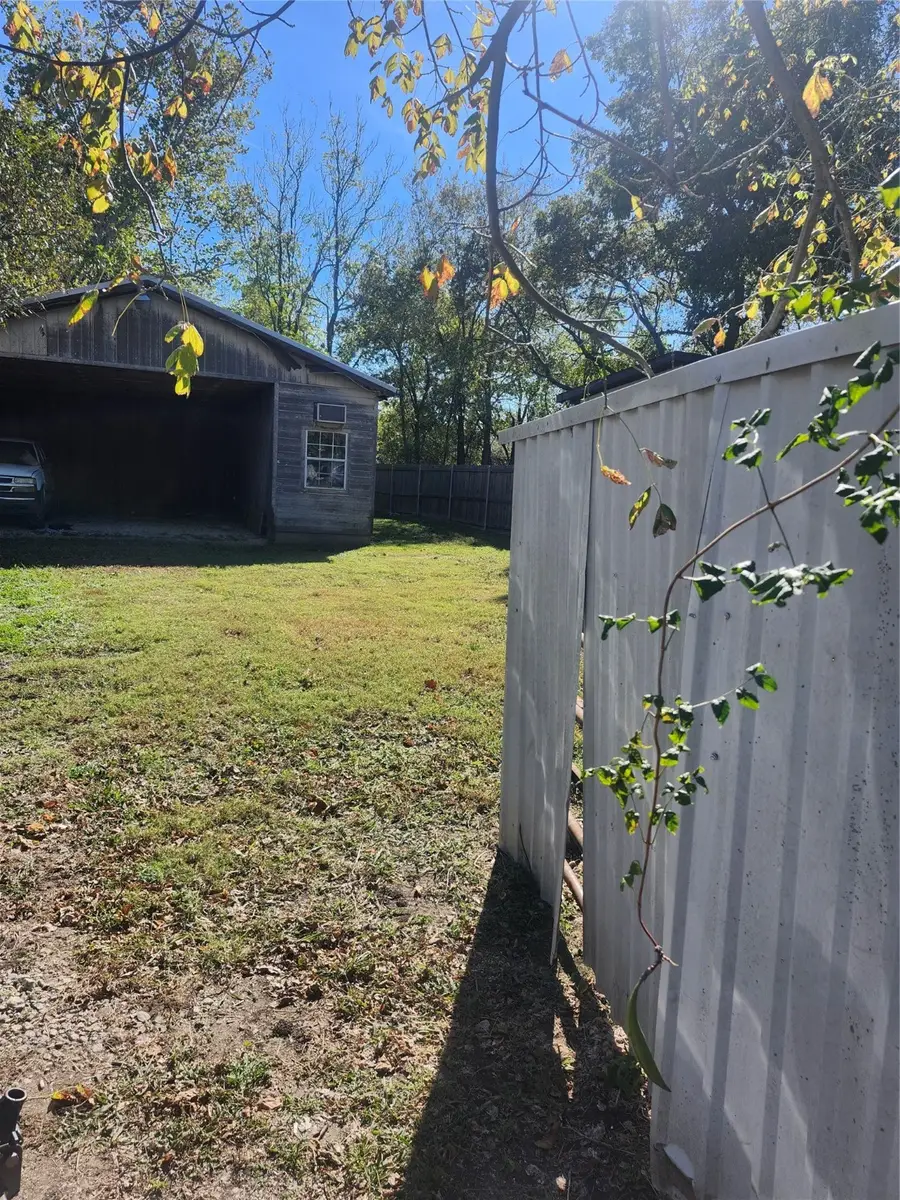 1016 E Thomas Street, Sherman, TX 75090 - Image #3