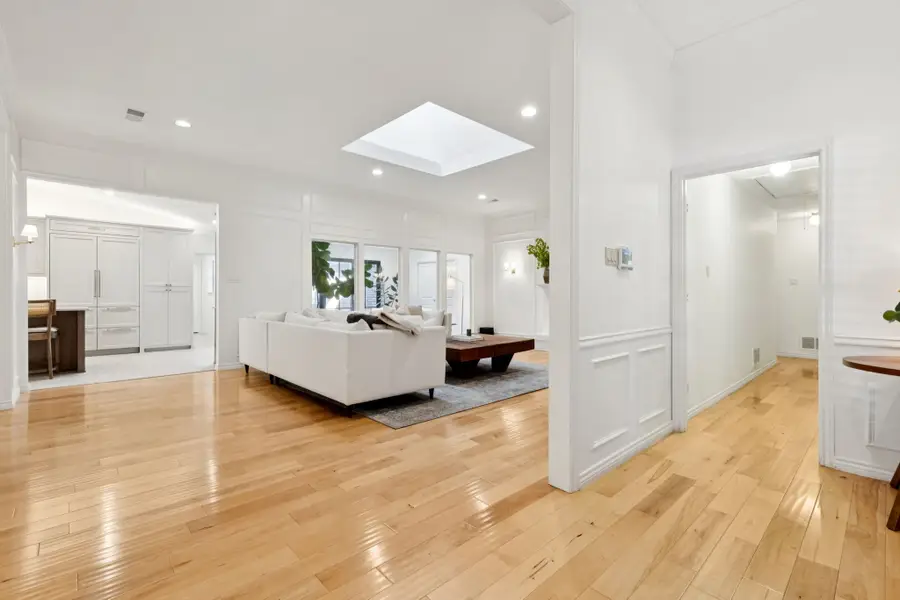 5723 Twin Brooks Drive, Dallas, TX 75252 - Image #2